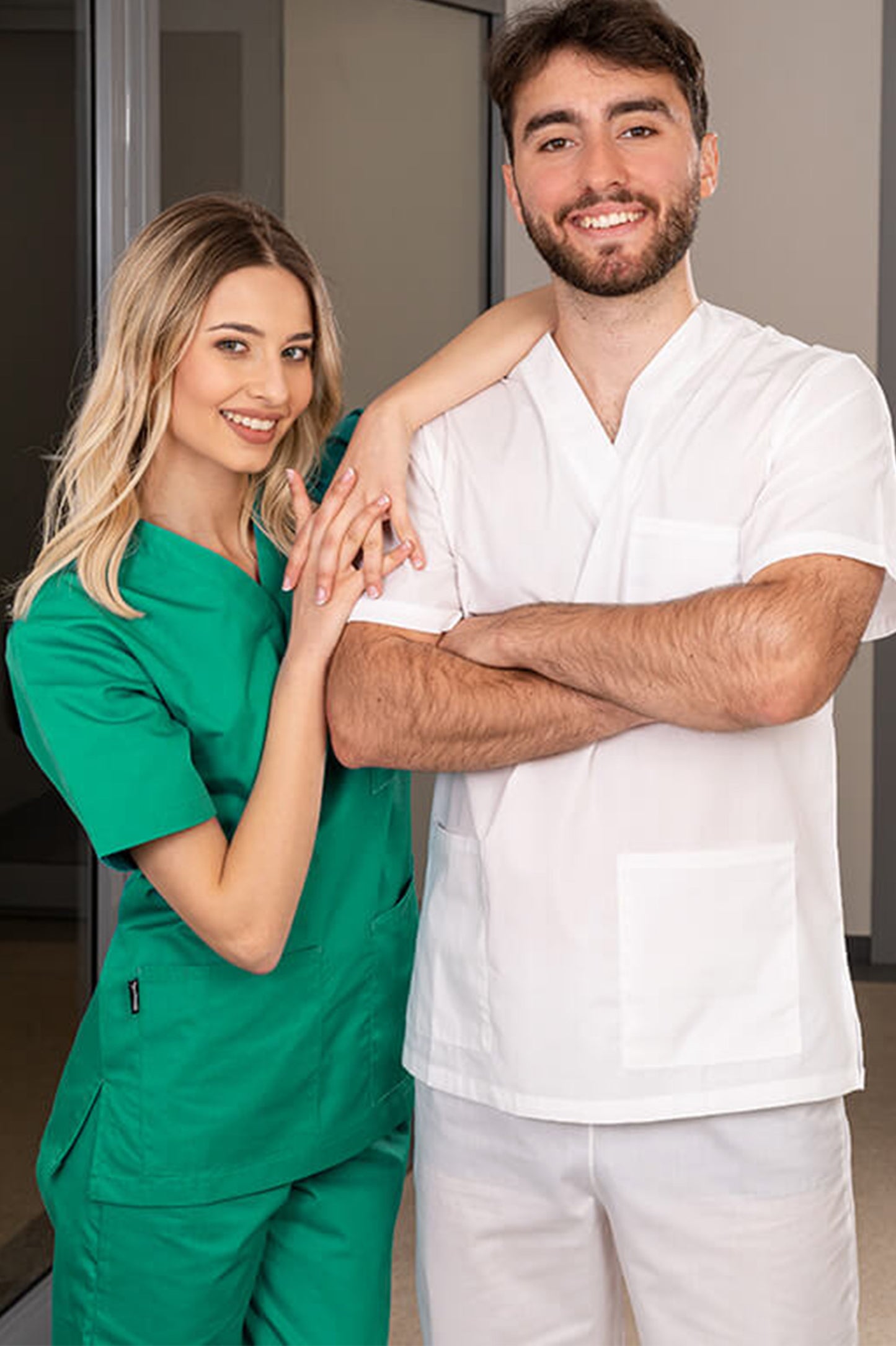 Costum medical tercot 180g alb unisex Colombo