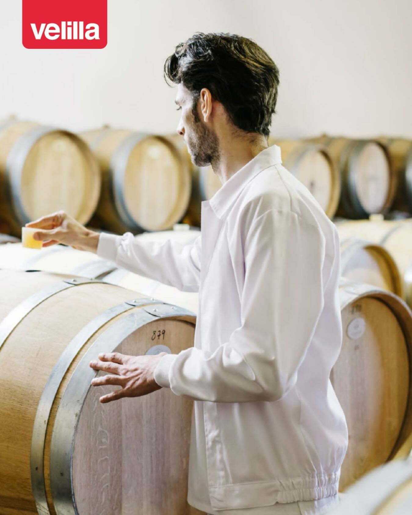 Halat lung tercot capse cu mansete elastice alb V259001