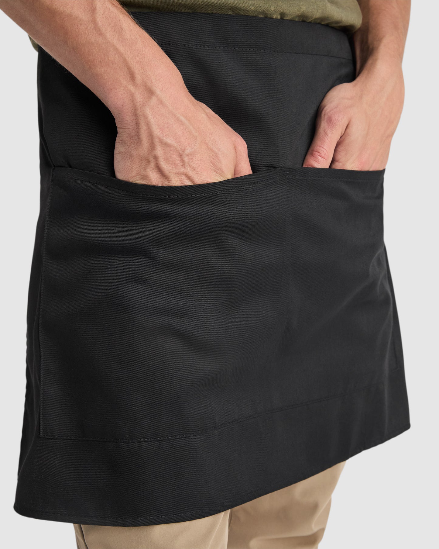 Sort scurt tercot cu buzunar portionat 220g negru Classic