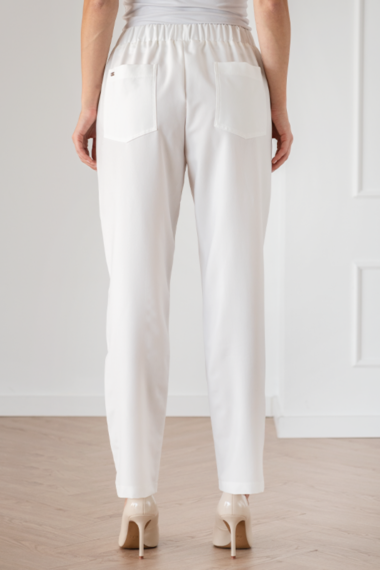 Pantaloni medicali stretch poliester raion cu banda argintie 185g albi dama Viola